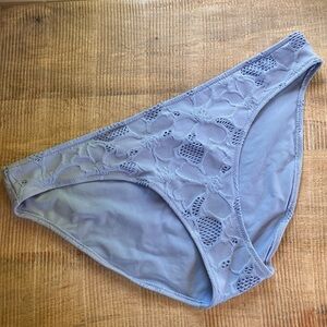 AERIE Baby Blue Floral patterned bikini bottom, size XL. Like new condition.